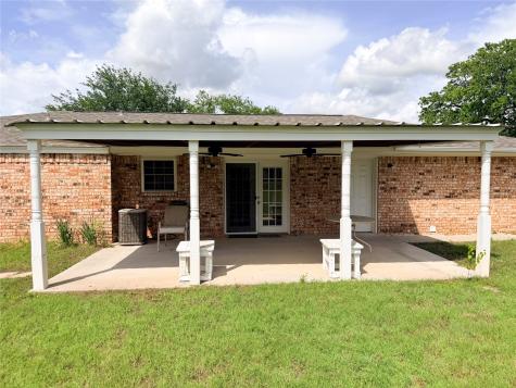 1304 Bellaire Street Bowie TX 76230