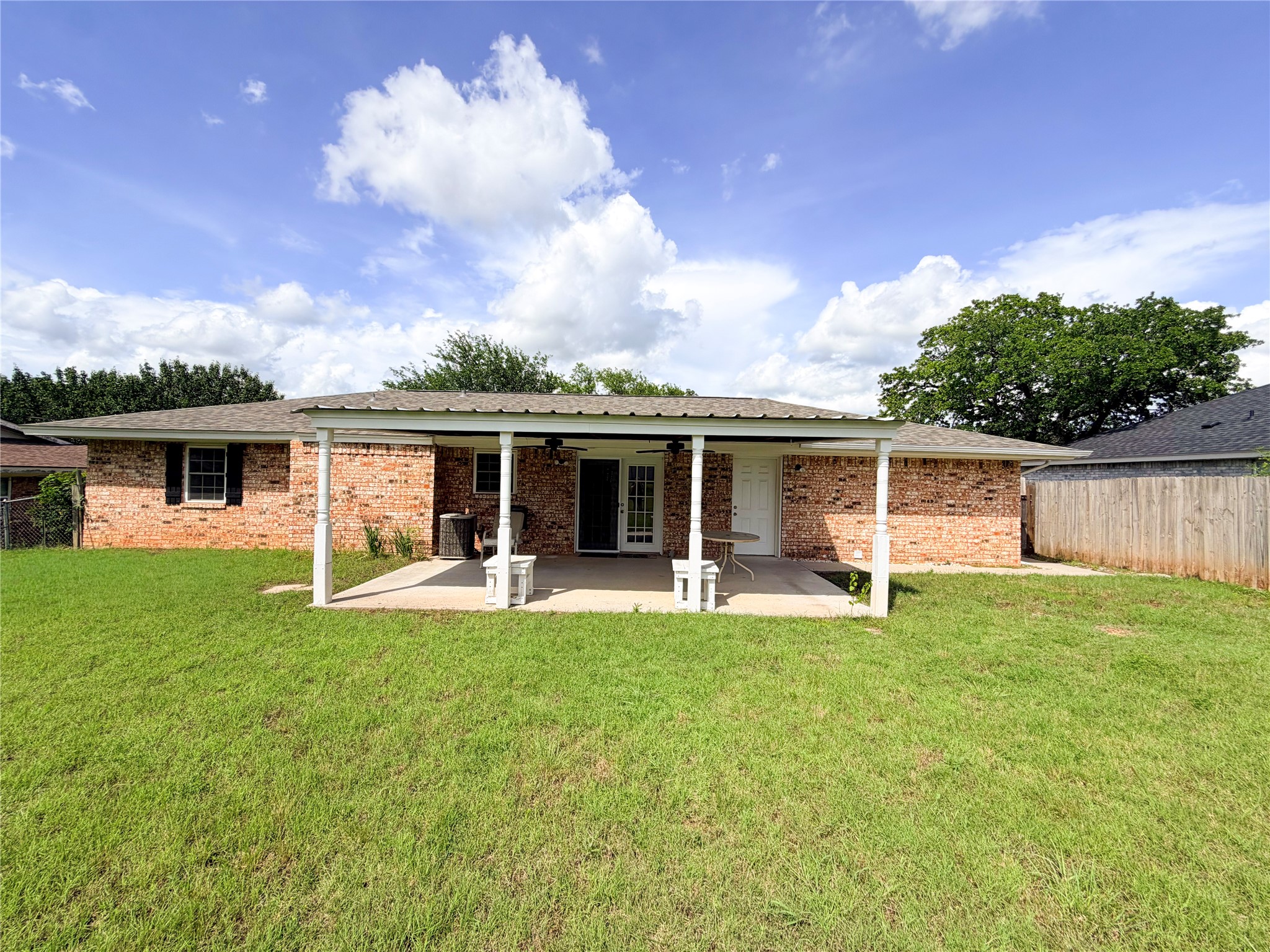 1304 Bellaire Street Bowie TX 76230