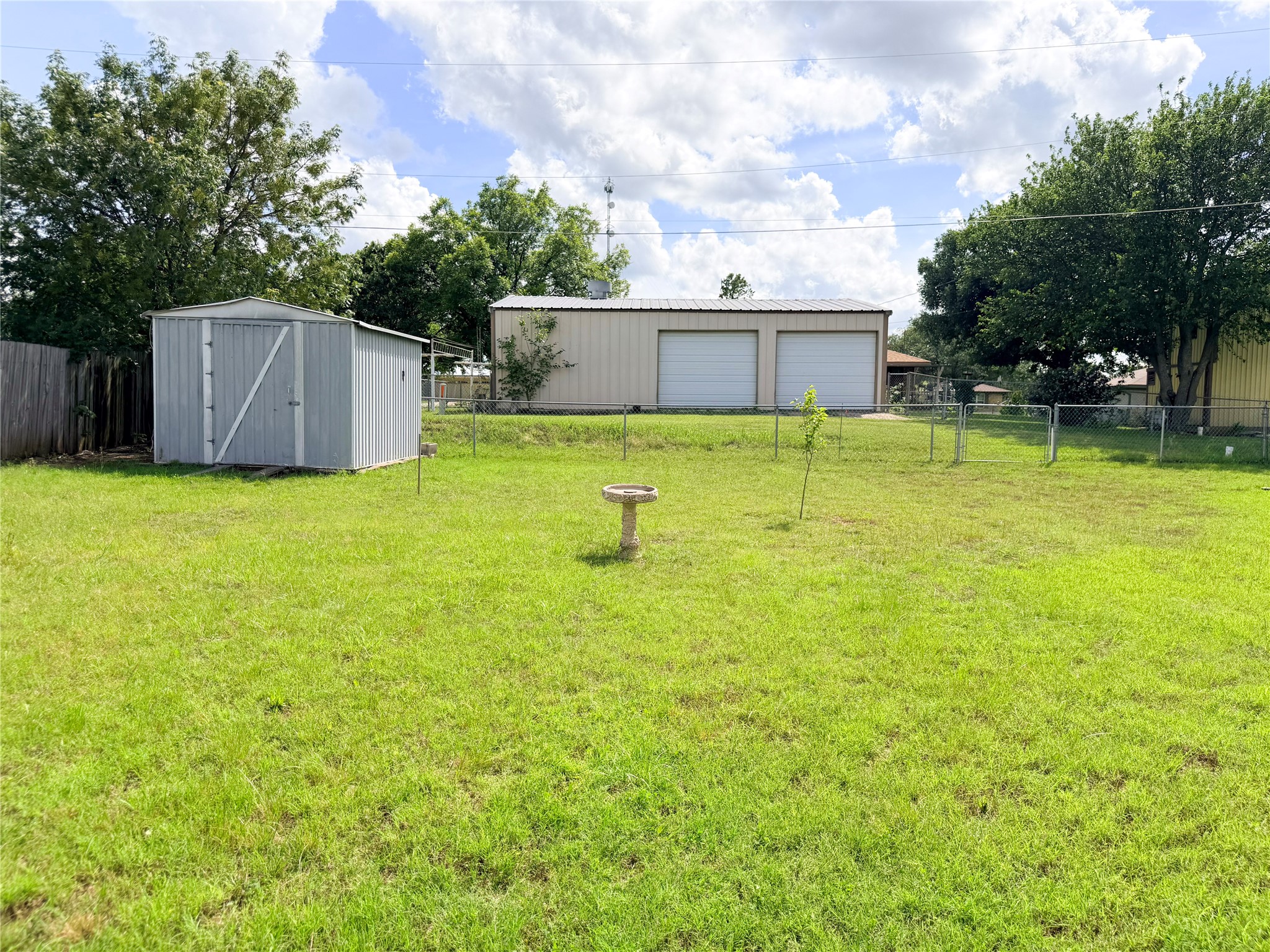 1304 Bellaire Street Bowie TX 76230