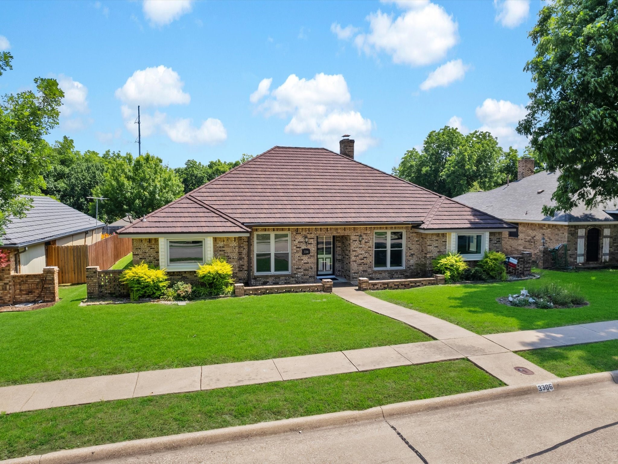 3306 Oxford Drive Rowlett TX 75088