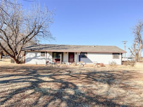 1148 W California Street Seymour TX 76380