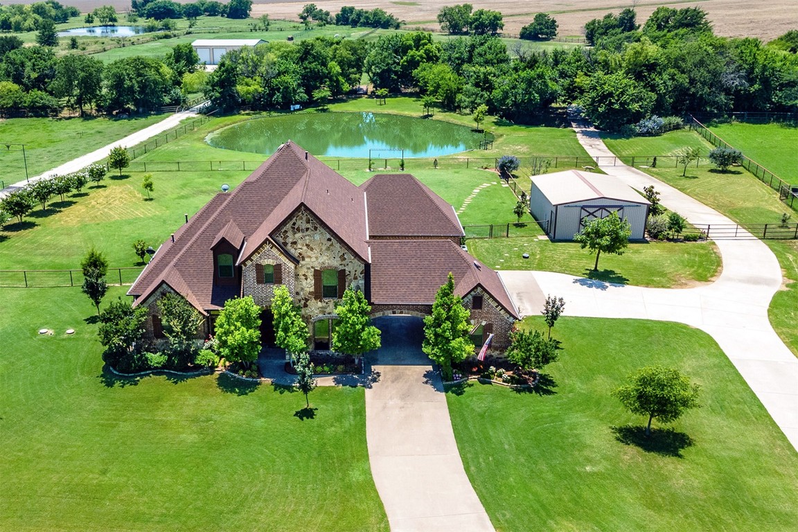2100 Twin Creeks Circle Pilot Point TX 76258