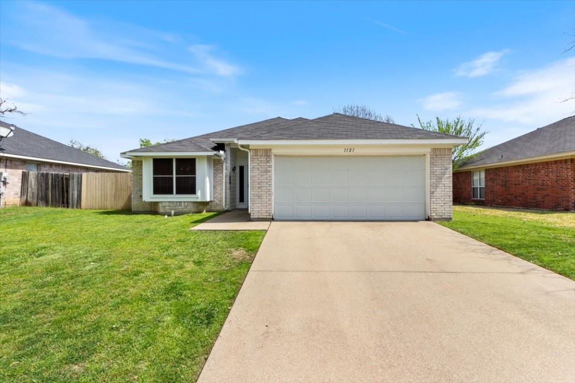 1121 Miles Avenue Burleson TX 76028