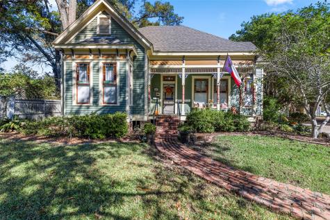 203 E Dixon Street Jefferson TX 75657
