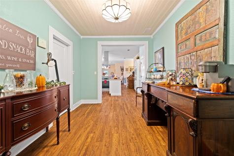 203 E Dixon Street Jefferson TX 75657