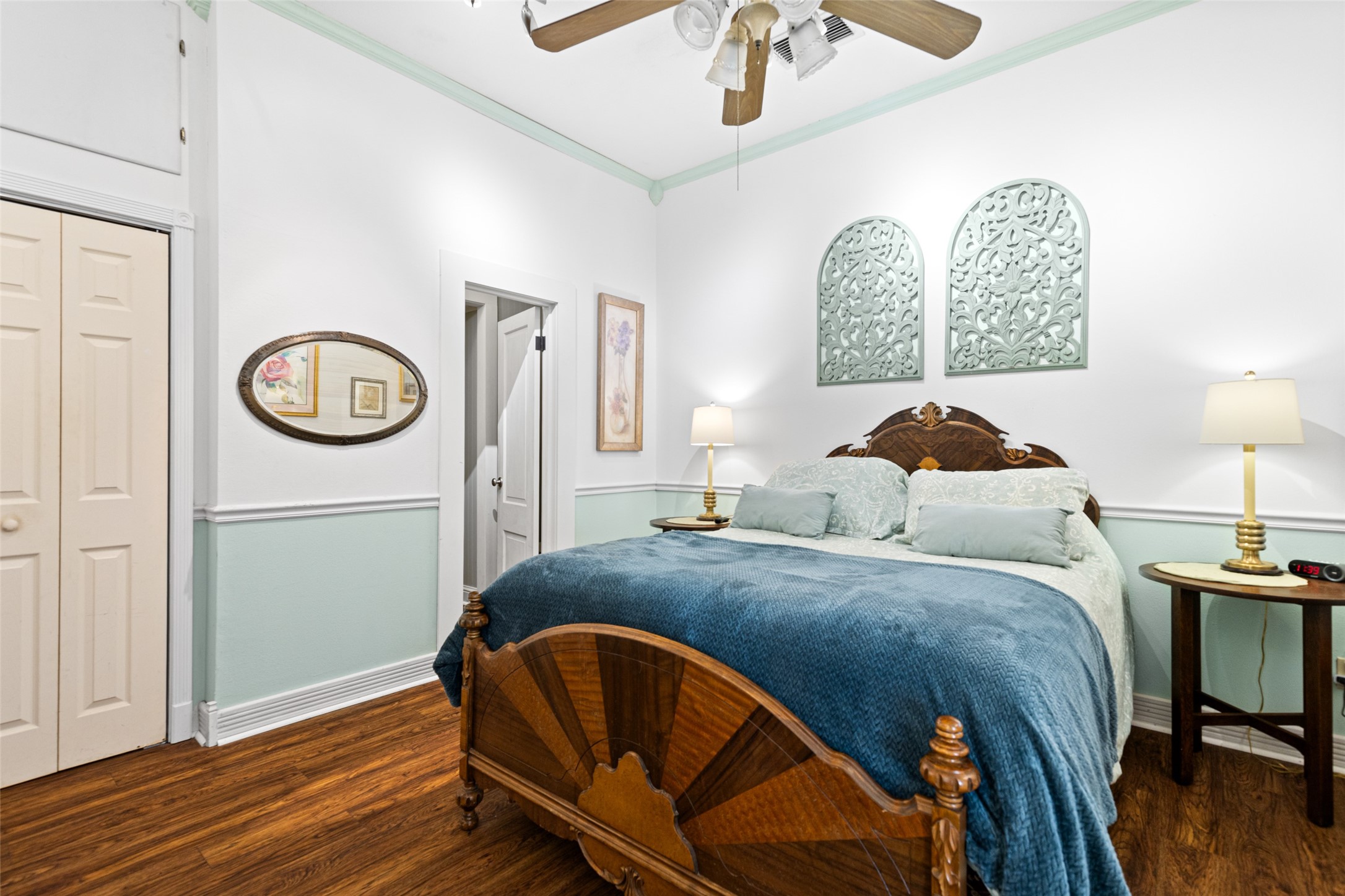 203 E Dixon Street Jefferson TX 75657