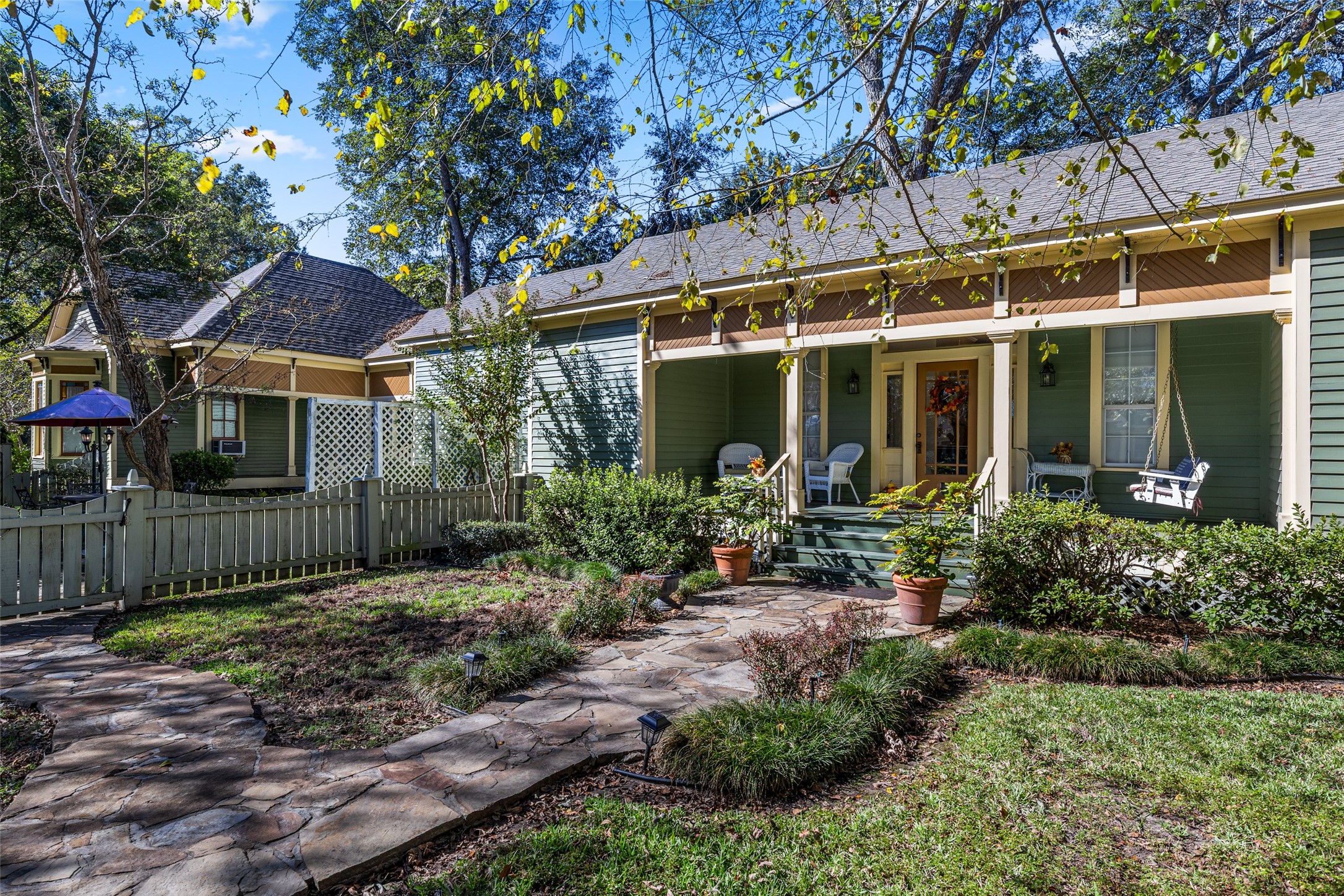 203 E Dixon Street Jefferson TX 75657
