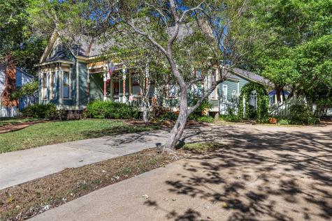 203 E Dixon Street Jefferson TX 75657