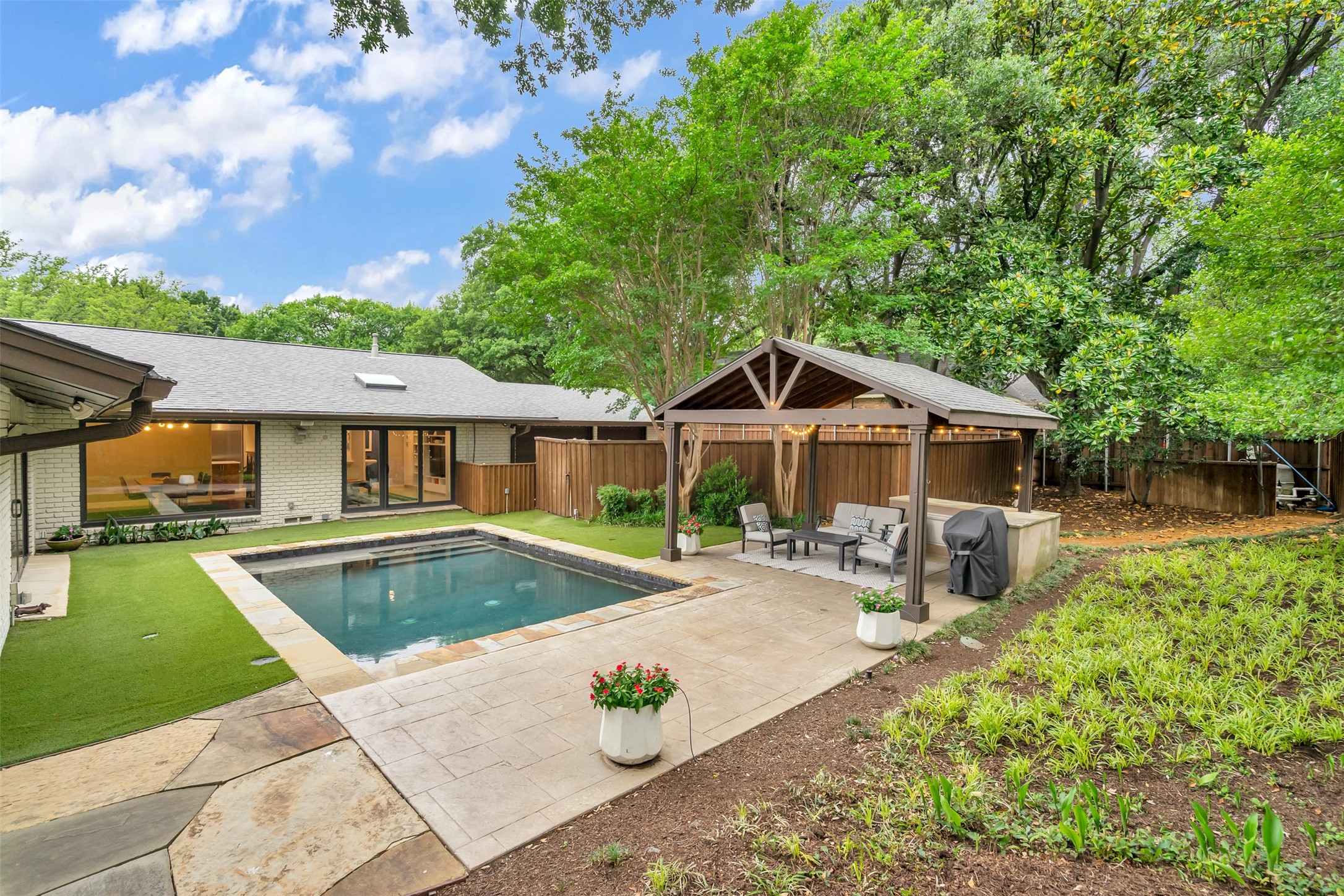 6943 Prestonshire Lane Dallas TX 75225
