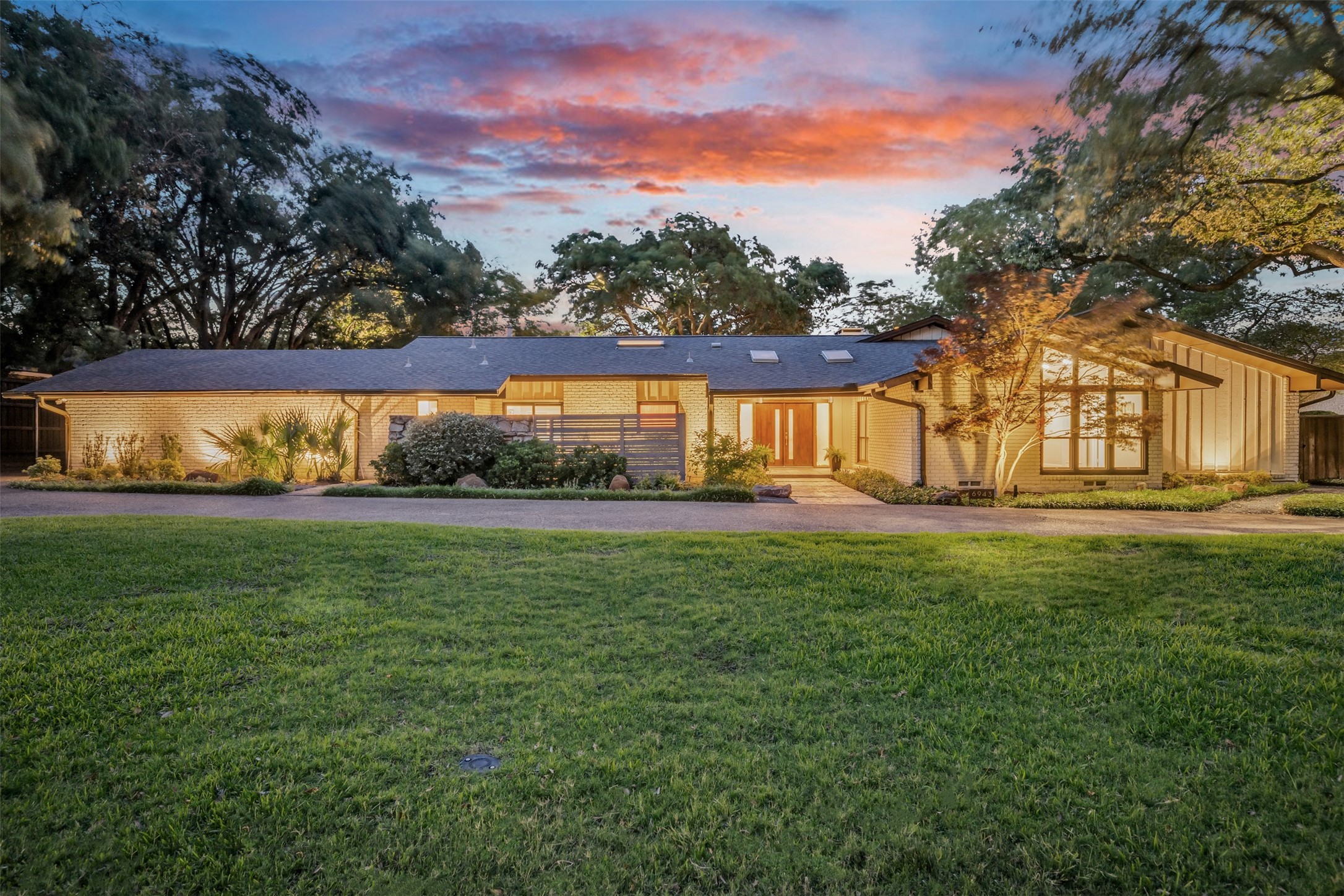 6943 Prestonshire Lane Dallas TX 75225