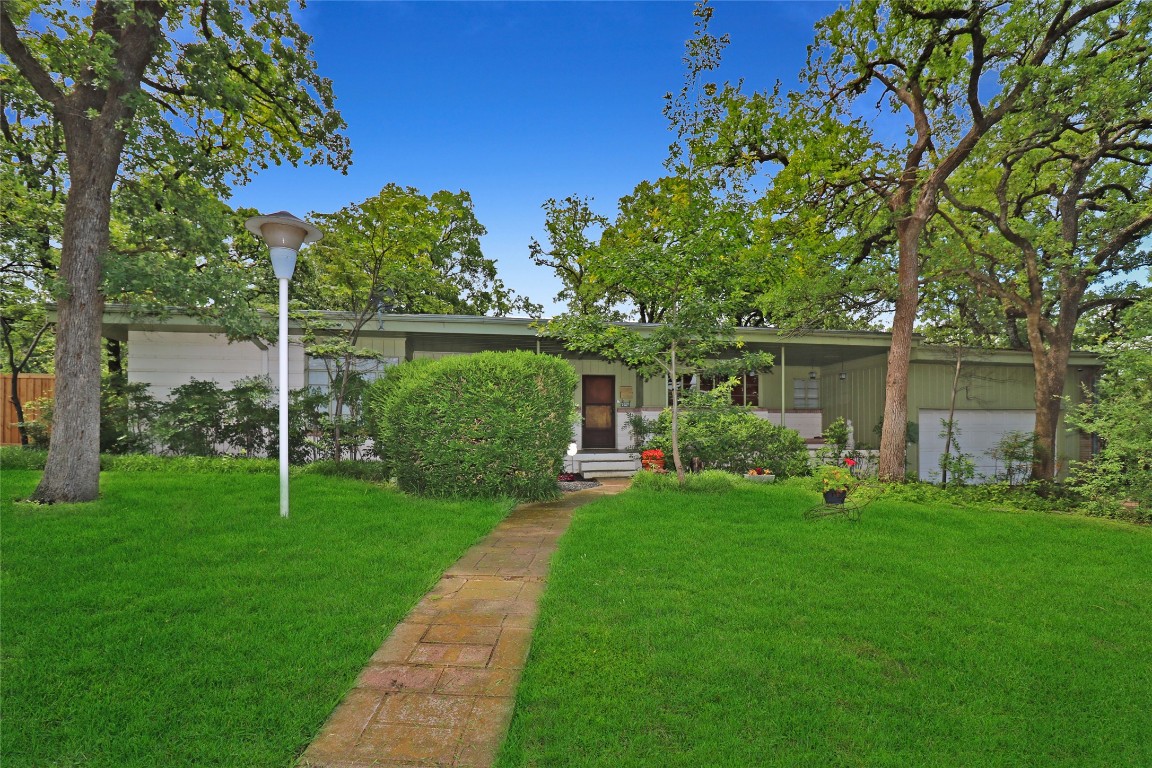 5652 Blueridge Drive Fort Worth TX 76112