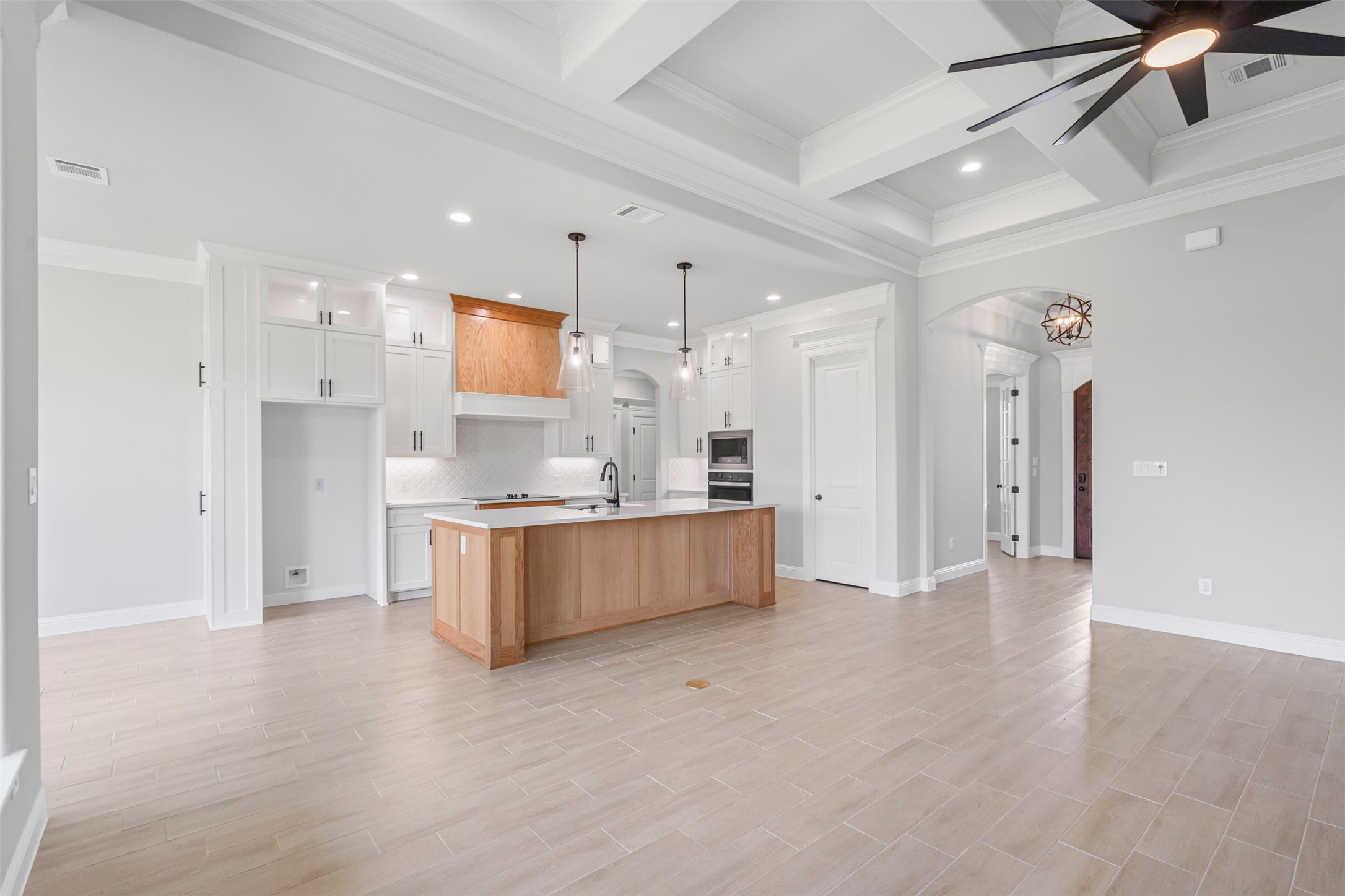 2172 Middlewood Circle Granbury TX 76049
