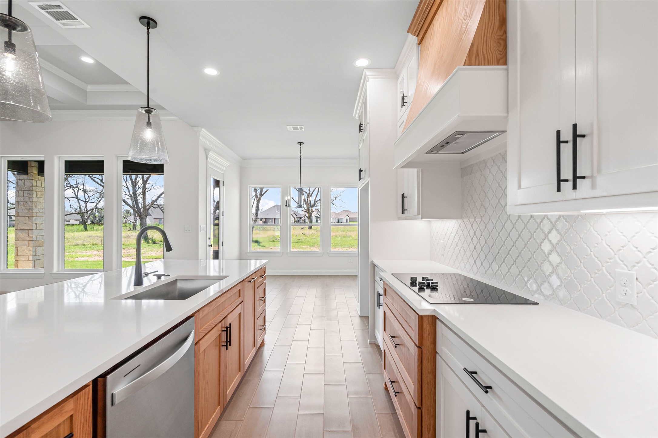 2172 Middlewood Circle Granbury TX 76049