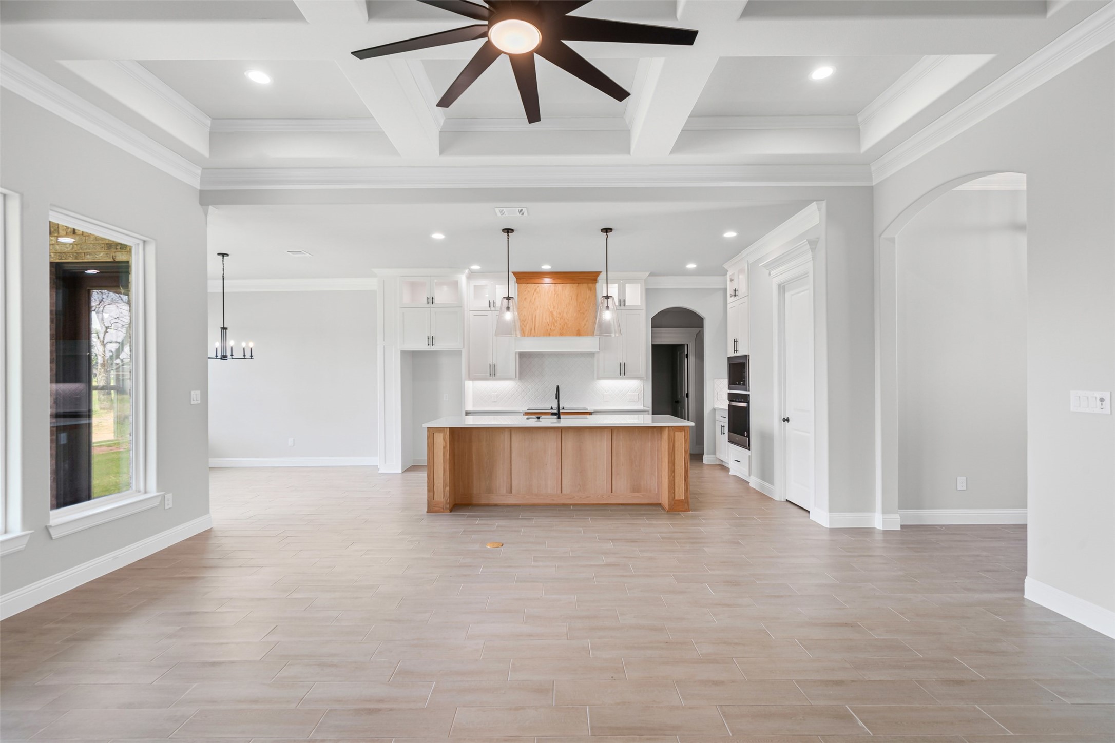 2172 Middlewood Circle Granbury TX 76049
