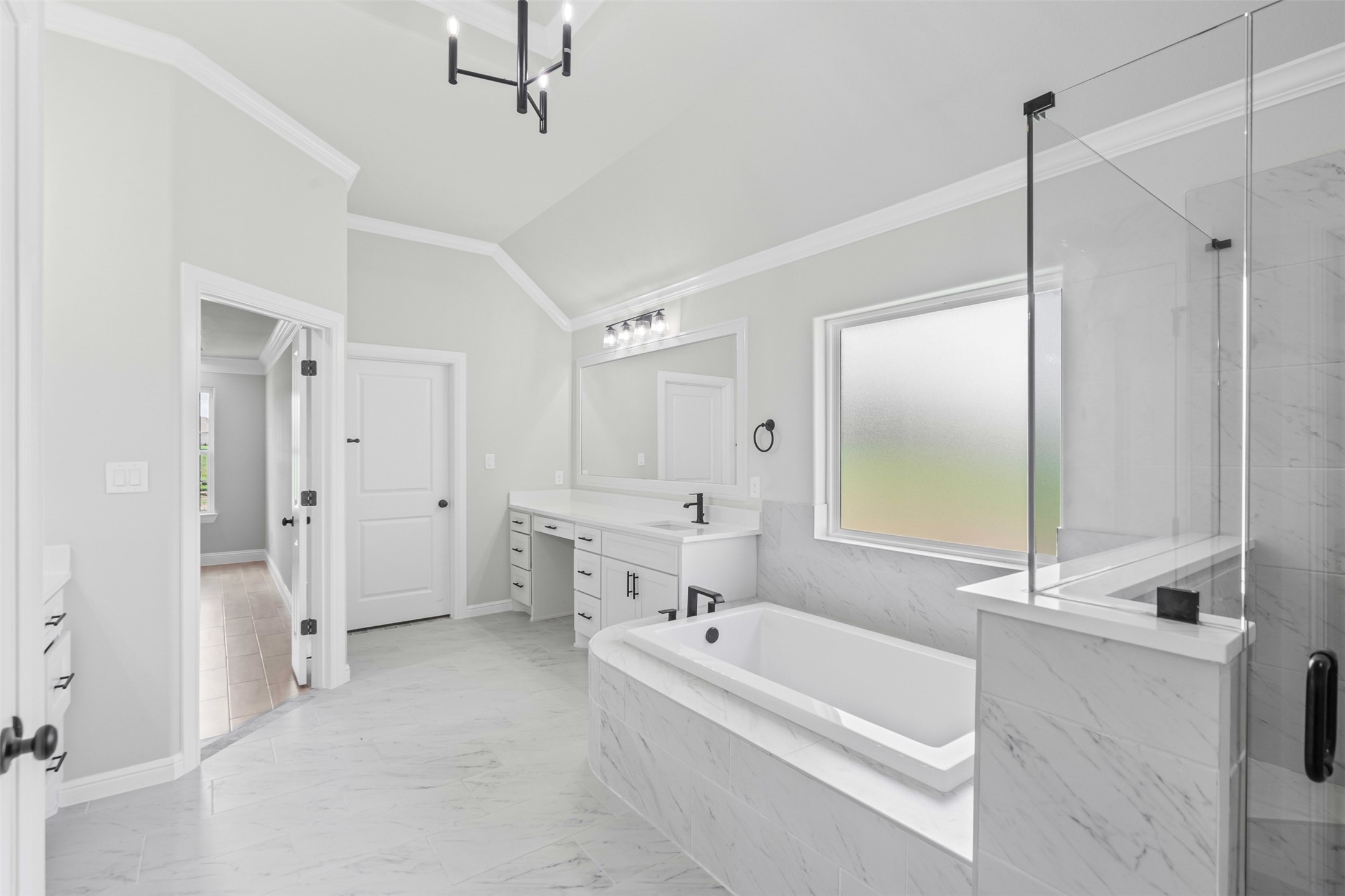 2172 Middlewood Circle Granbury TX 76049