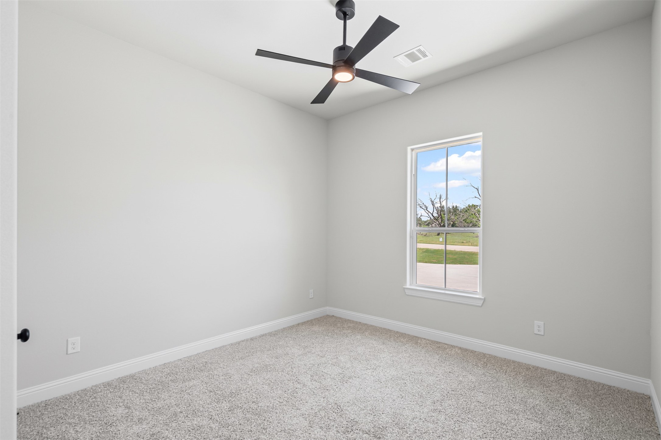 2172 Middlewood Circle Granbury TX 76049