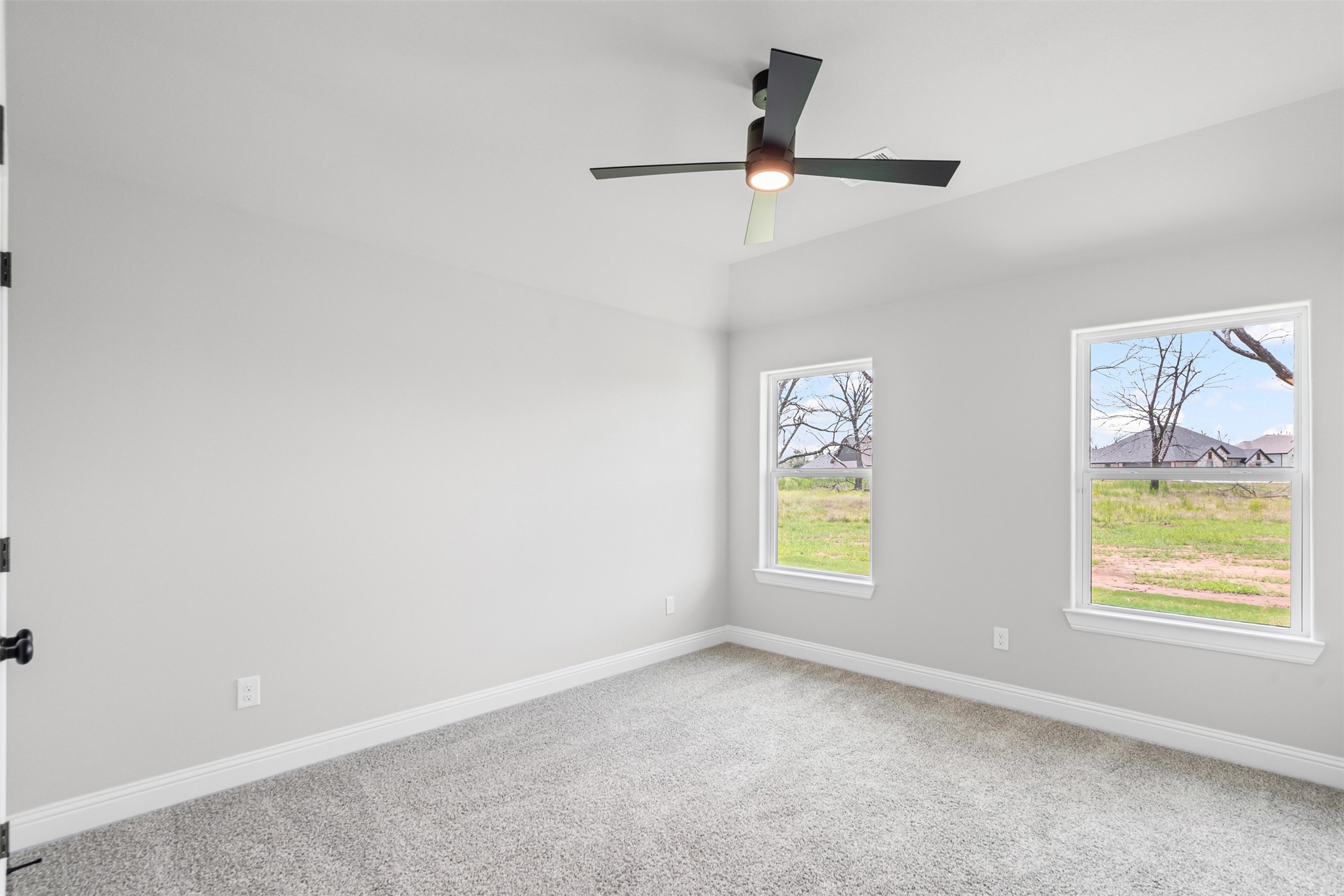 2172 Middlewood Circle Granbury TX 76049