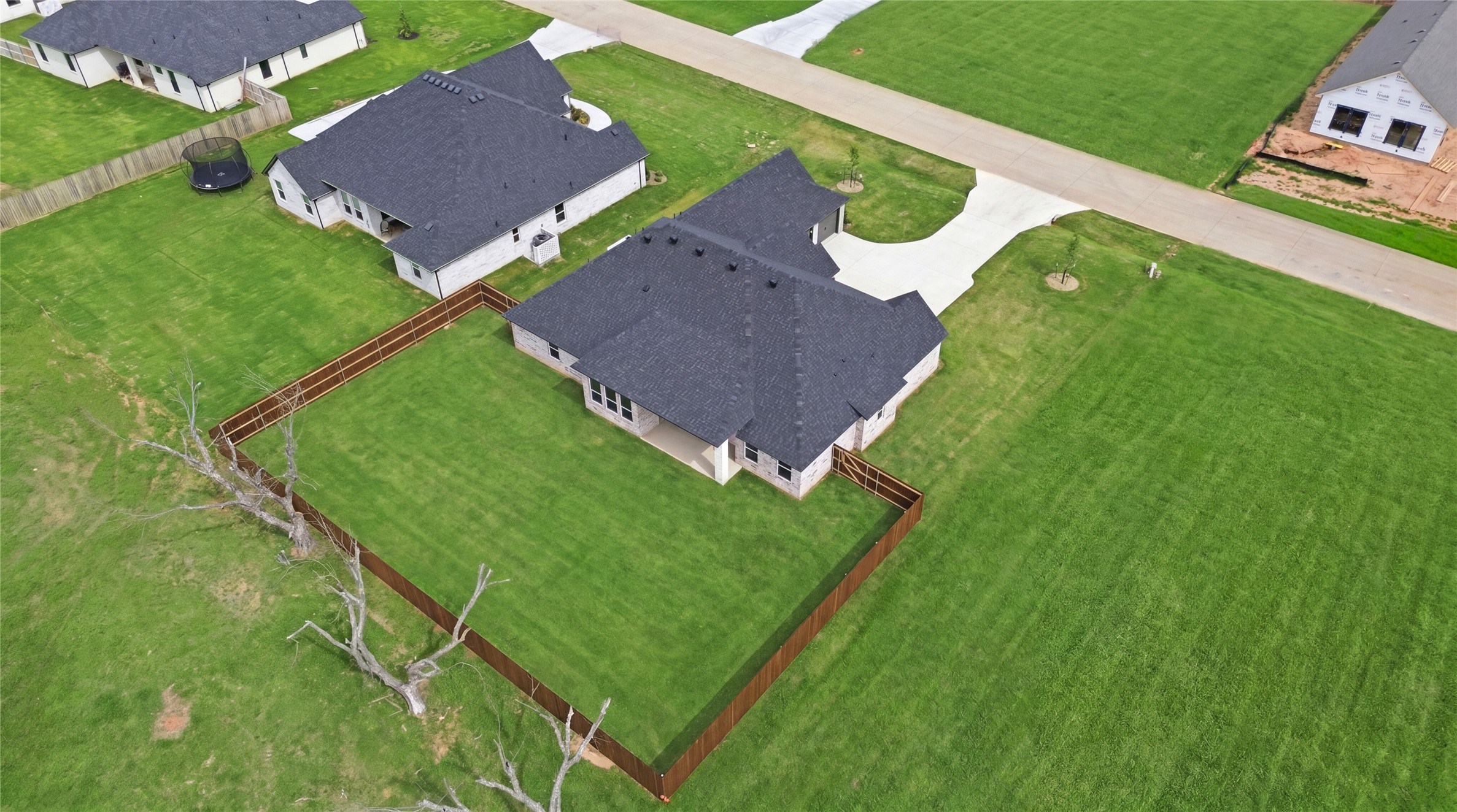 2172 Middlewood Circle Granbury TX 76049