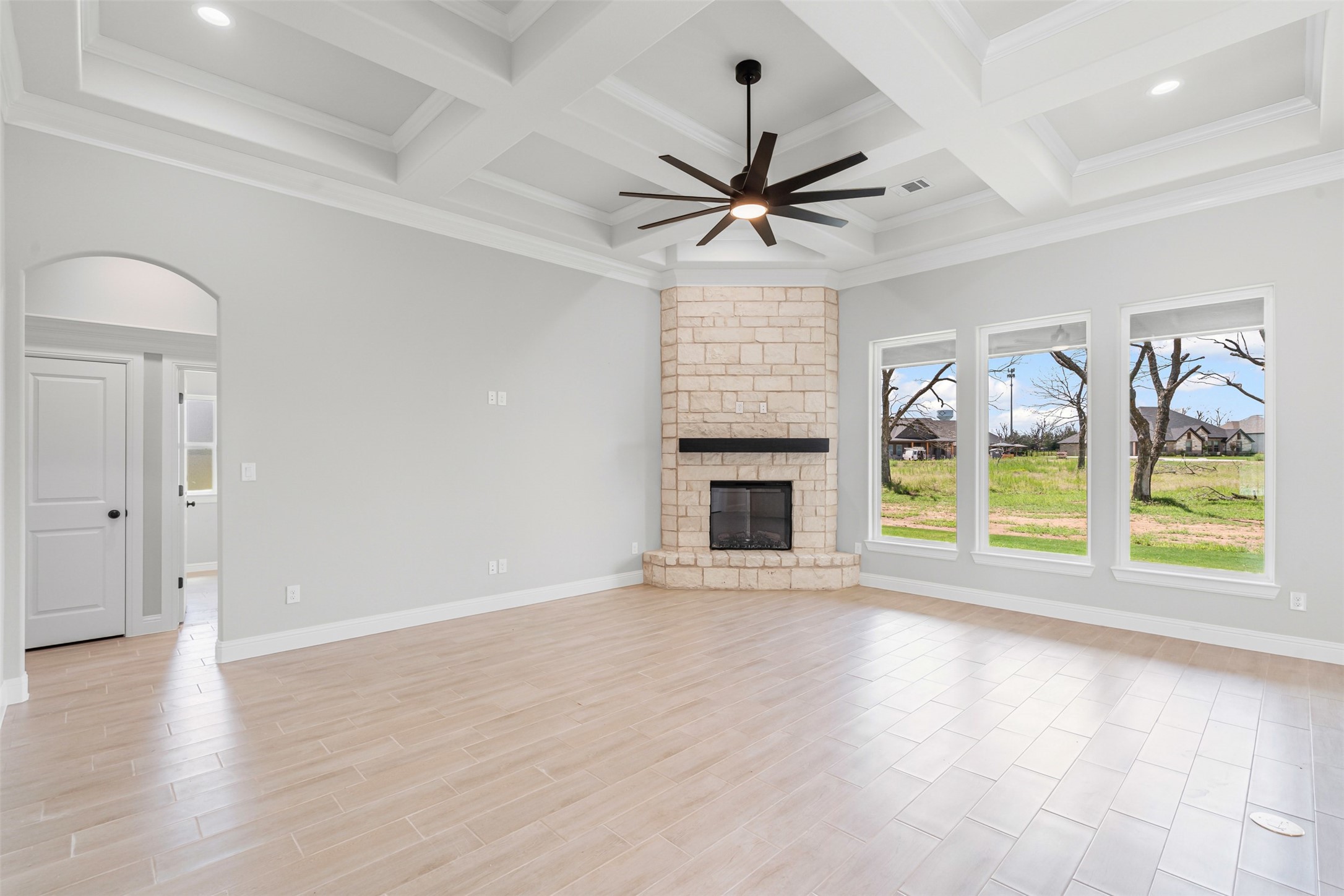 2172 Middlewood Circle Granbury TX 76049