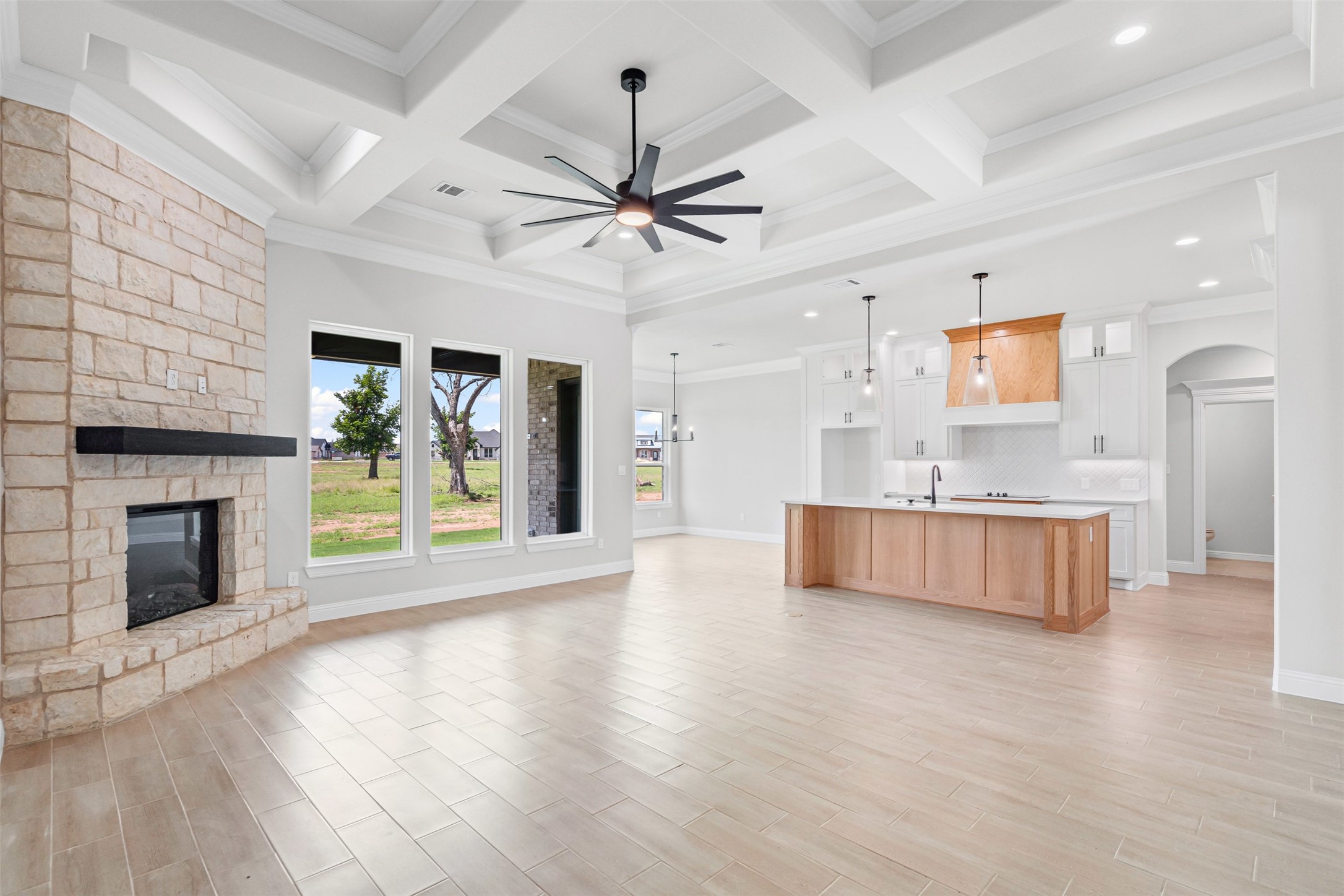 2172 Middlewood Circle Granbury TX 76049
