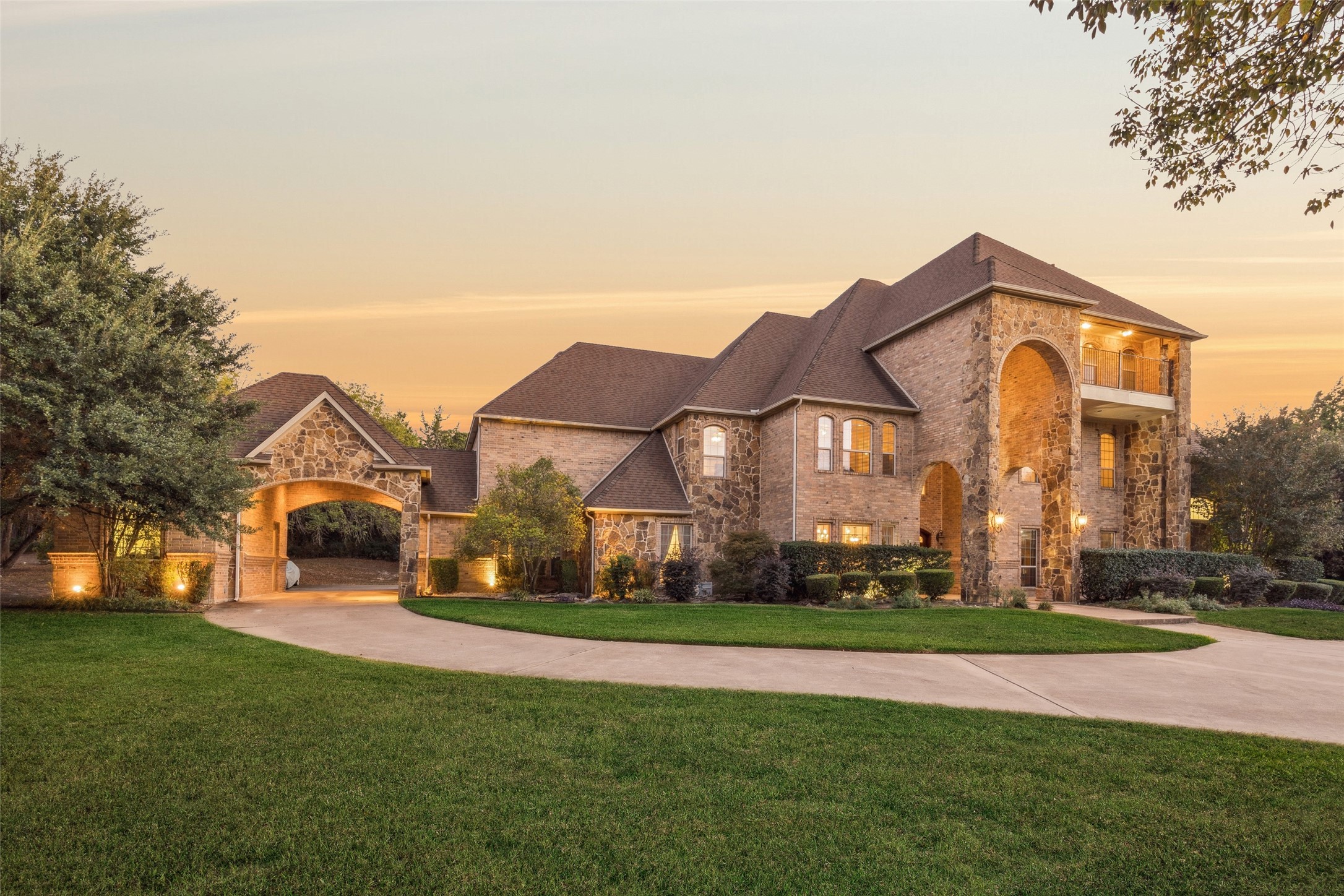 1616 Promontory Drive Cedar Hill TX 75104
