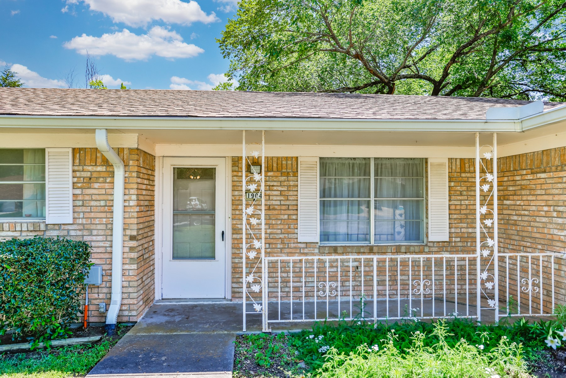 1904 Cypress Court Gainesville TX 76240