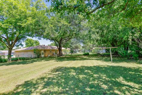 1904 Cypress Court Gainesville TX 76240