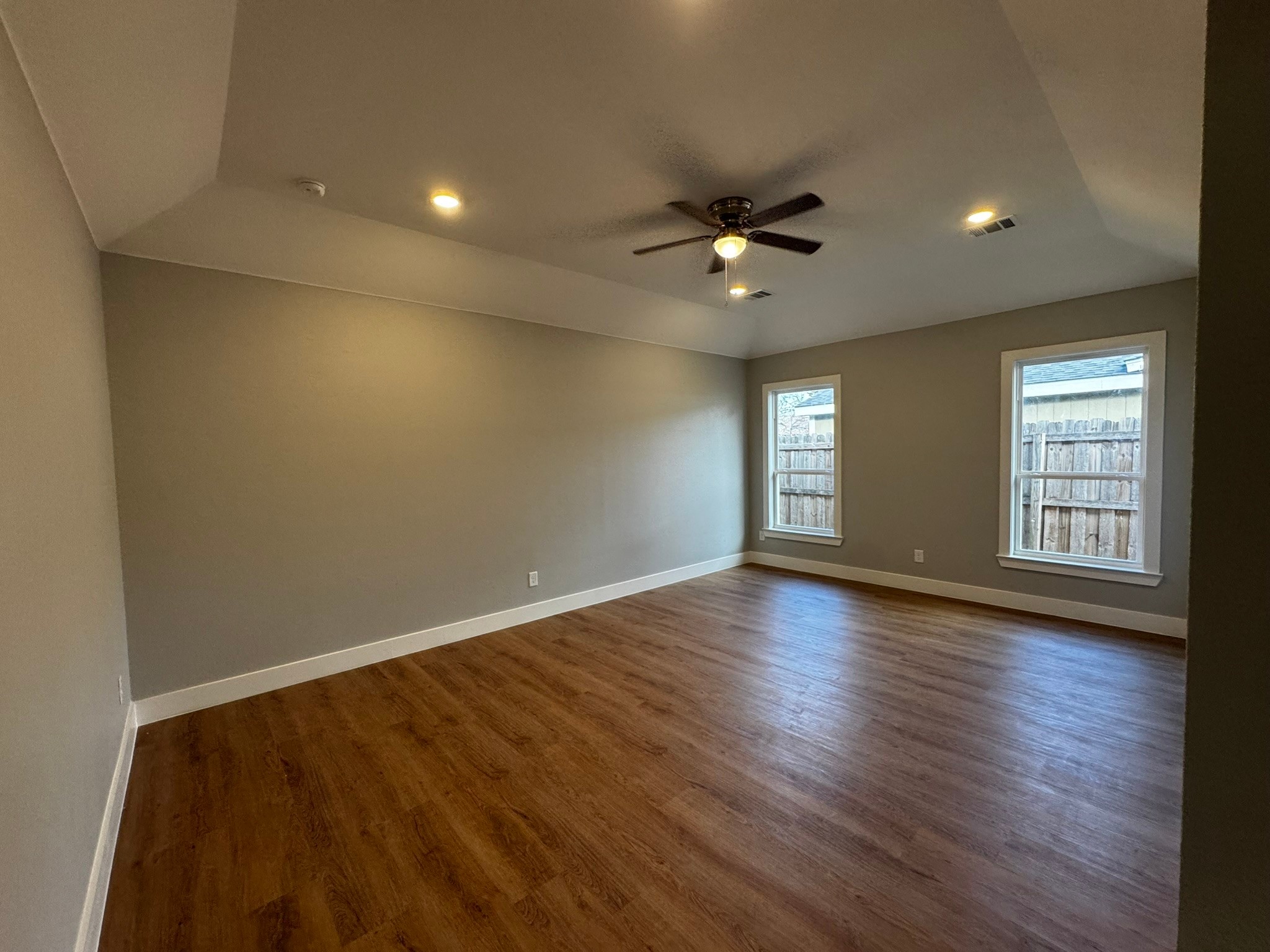 2533 Jonesboro Avenue Dallas TX 75228