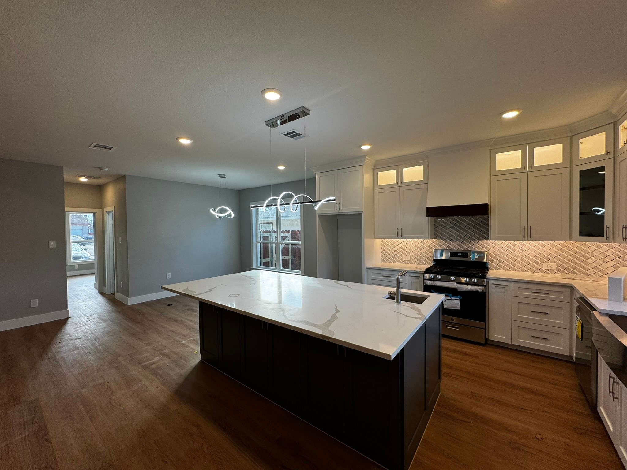 2533 Jonesboro Avenue Dallas TX 75228