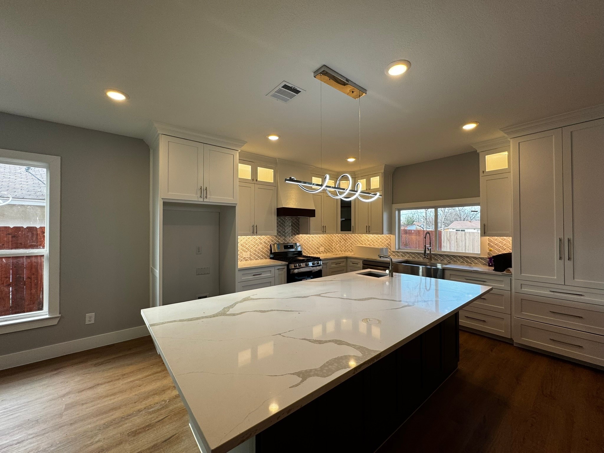 2533 Jonesboro Avenue Dallas TX 75228