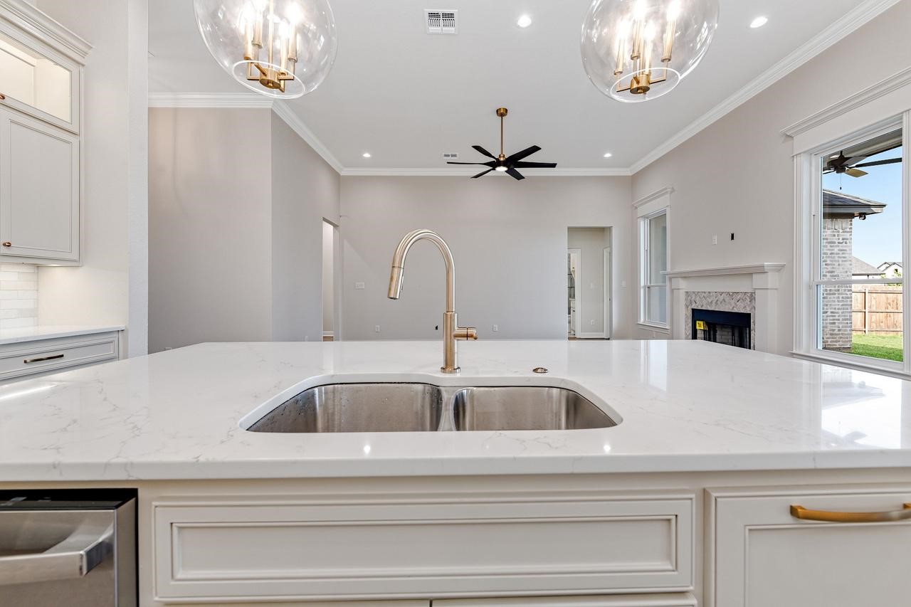 10208 Castleberry Lane Waco TX 76712