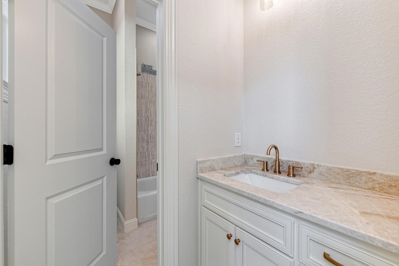 10208 Castleberry Lane Waco TX 76712