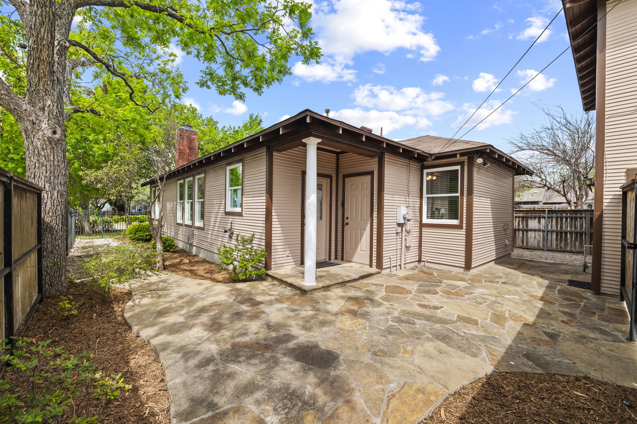 1331 6th Avenue Fort Worth TX 76104