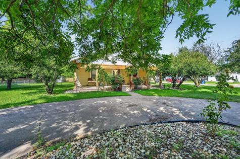 801 S Hall Street Ennis TX 75119