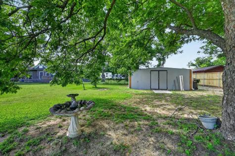 801 S Hall Street Ennis TX 75119