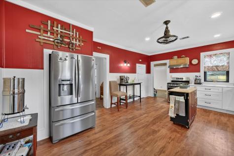 801 S Hall Street Ennis TX 75119
