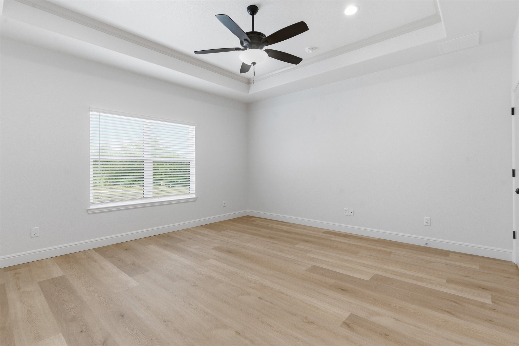 555 Hidden Lake Bluff Dale TX 76433