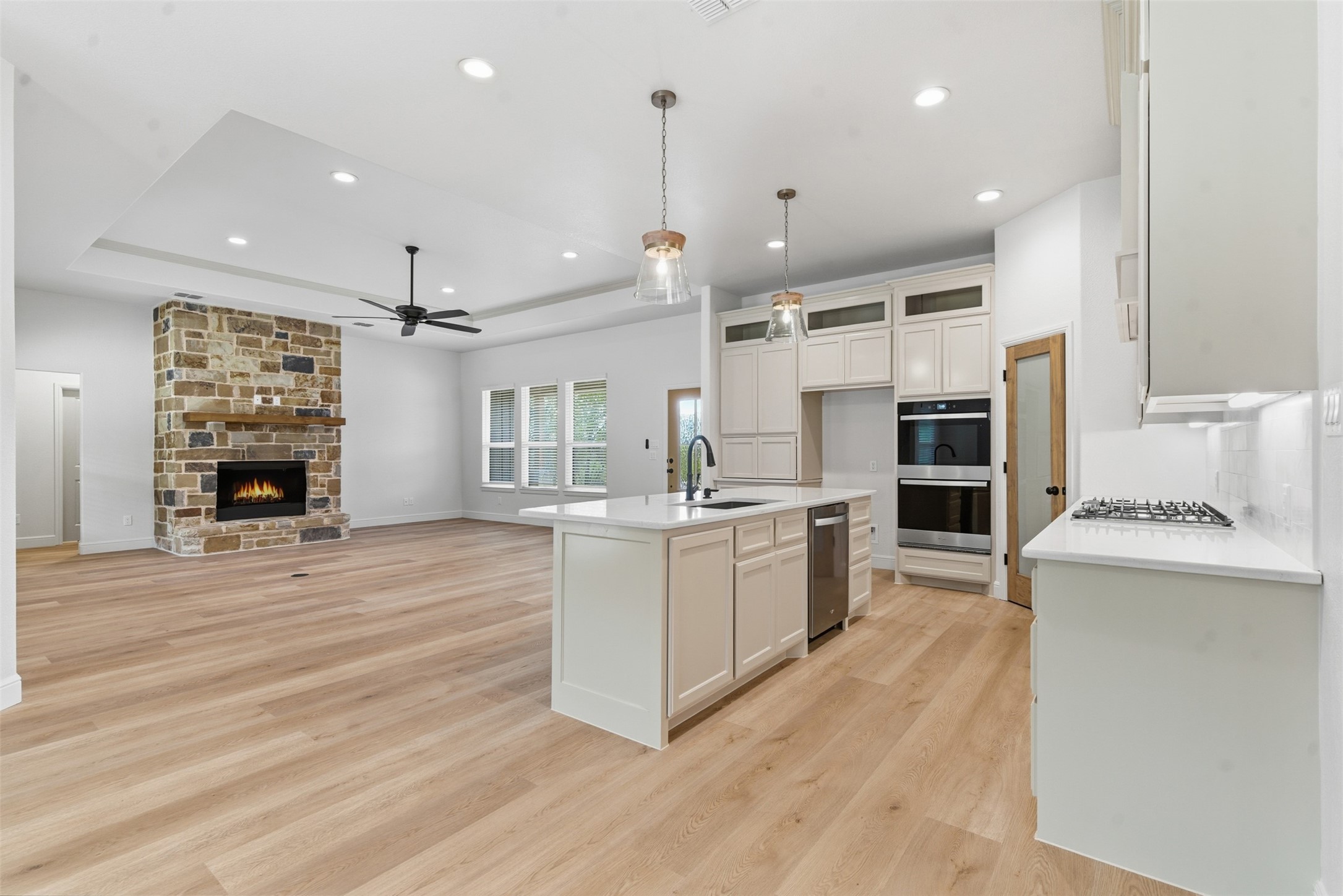 555 Hidden Lake Bluff Dale TX 76433