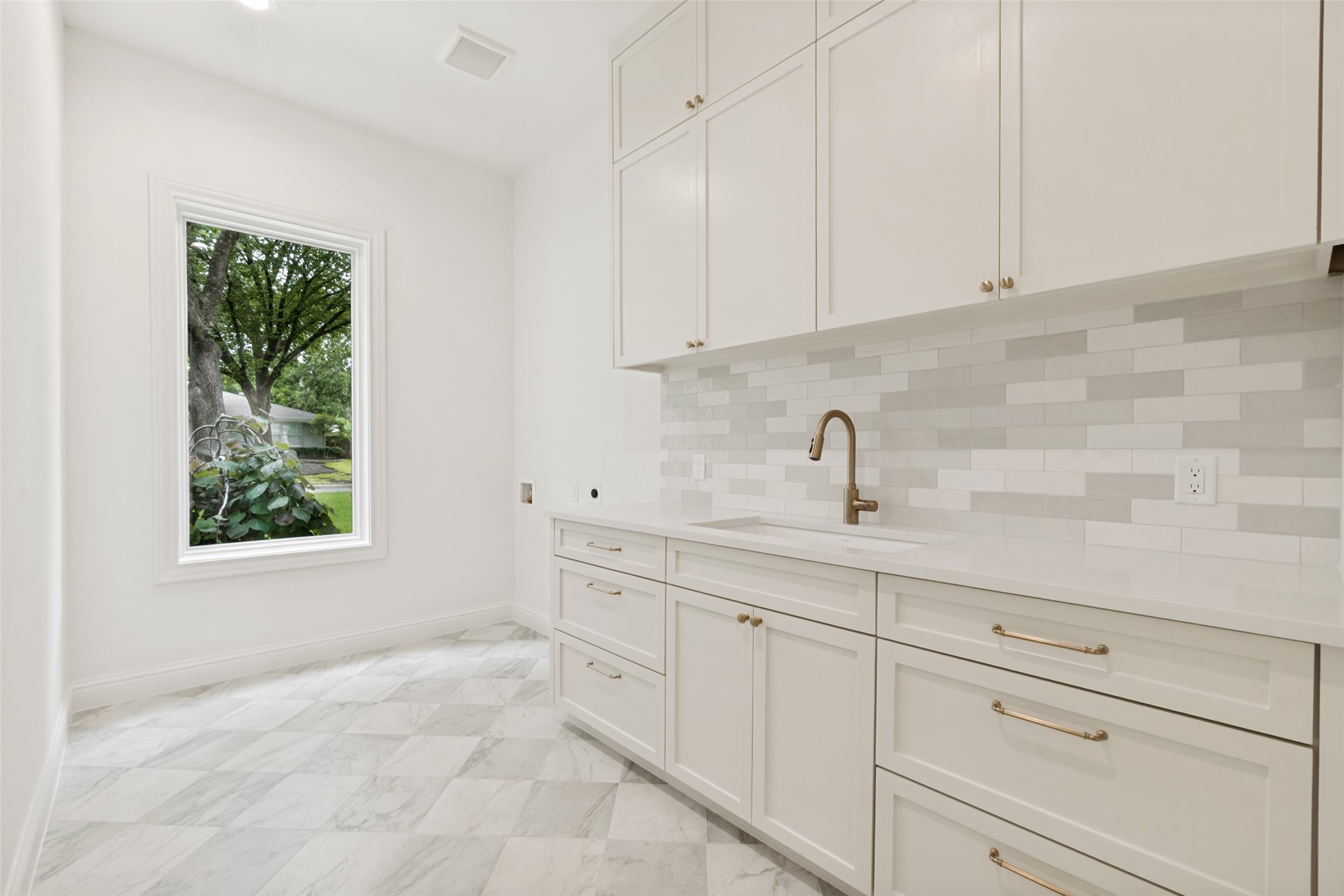 12129 Marbrook Drive Dallas TX 75230
