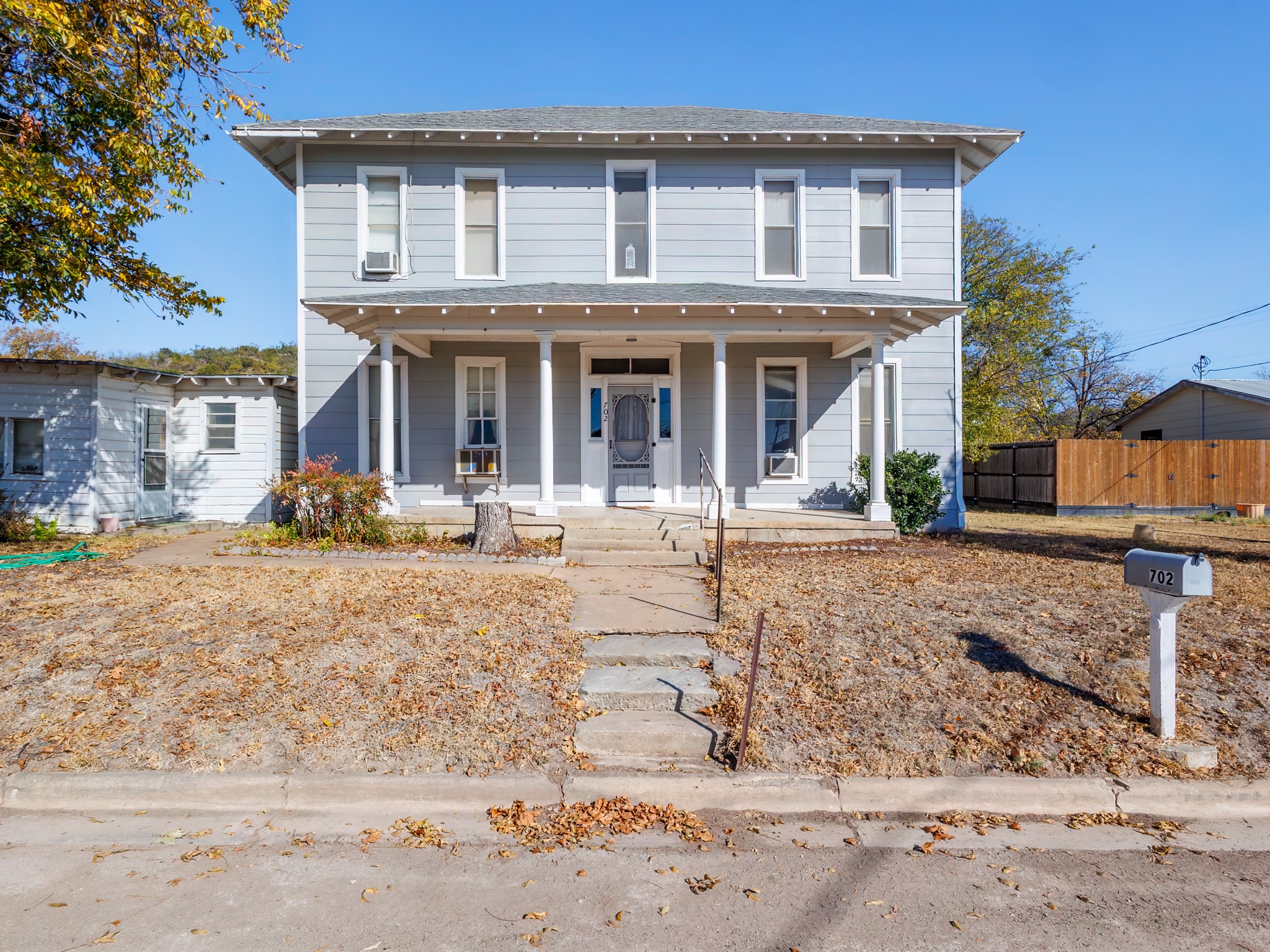 702 Avenue B Santa Anna TX 76878