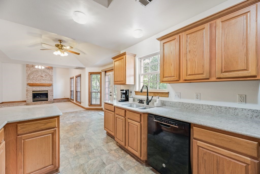 115 Idle Creek Court Desoto TX 75115