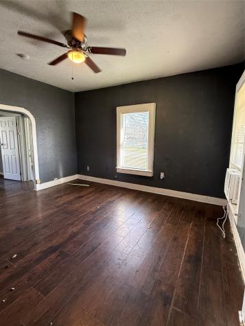 1801 W Bond Street Denison TX 75020