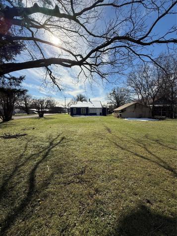 1801 W Bond Street Denison TX 75020