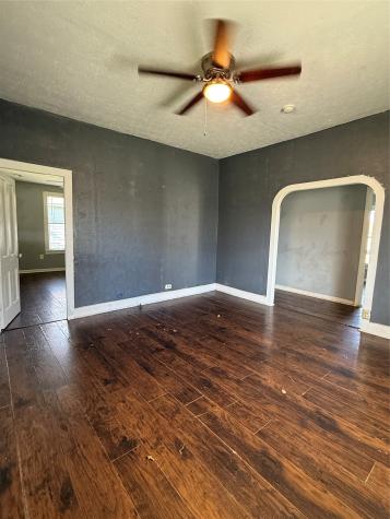 1801 W Bond Street Denison TX 75020