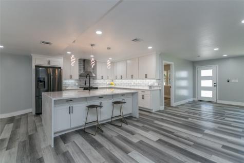 18 Beverly Court Bedford TX 76022