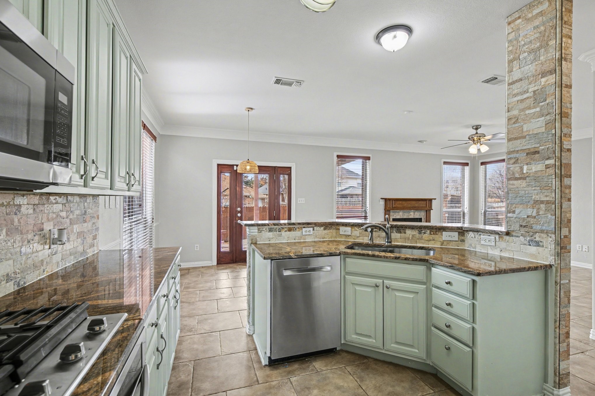 2104 Nugent Drive Mansfield TX 76063