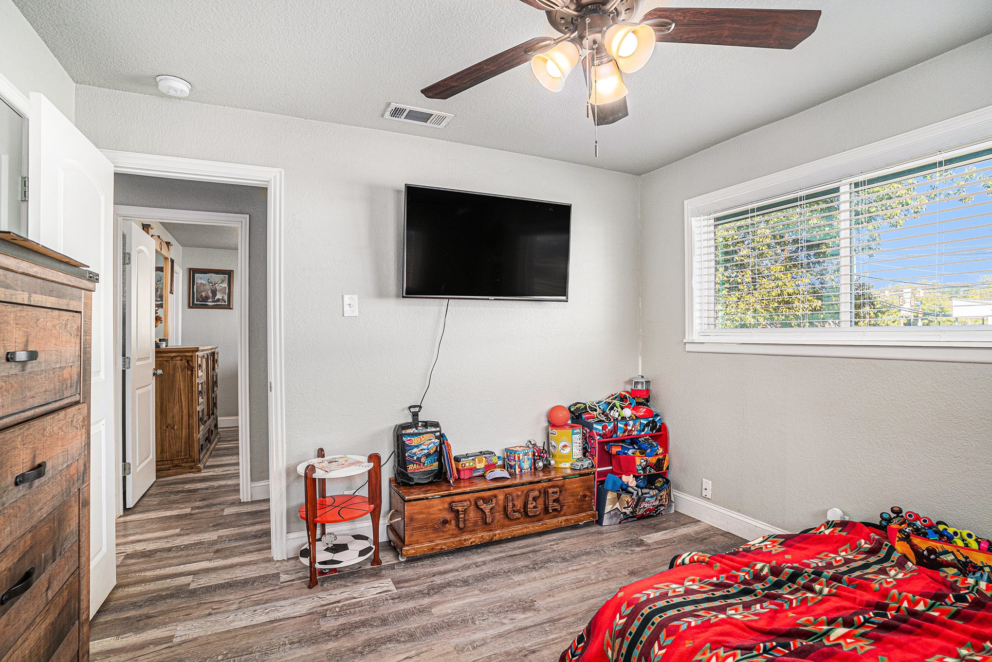 807 Poindexter Avenue Cleburne TX 76033