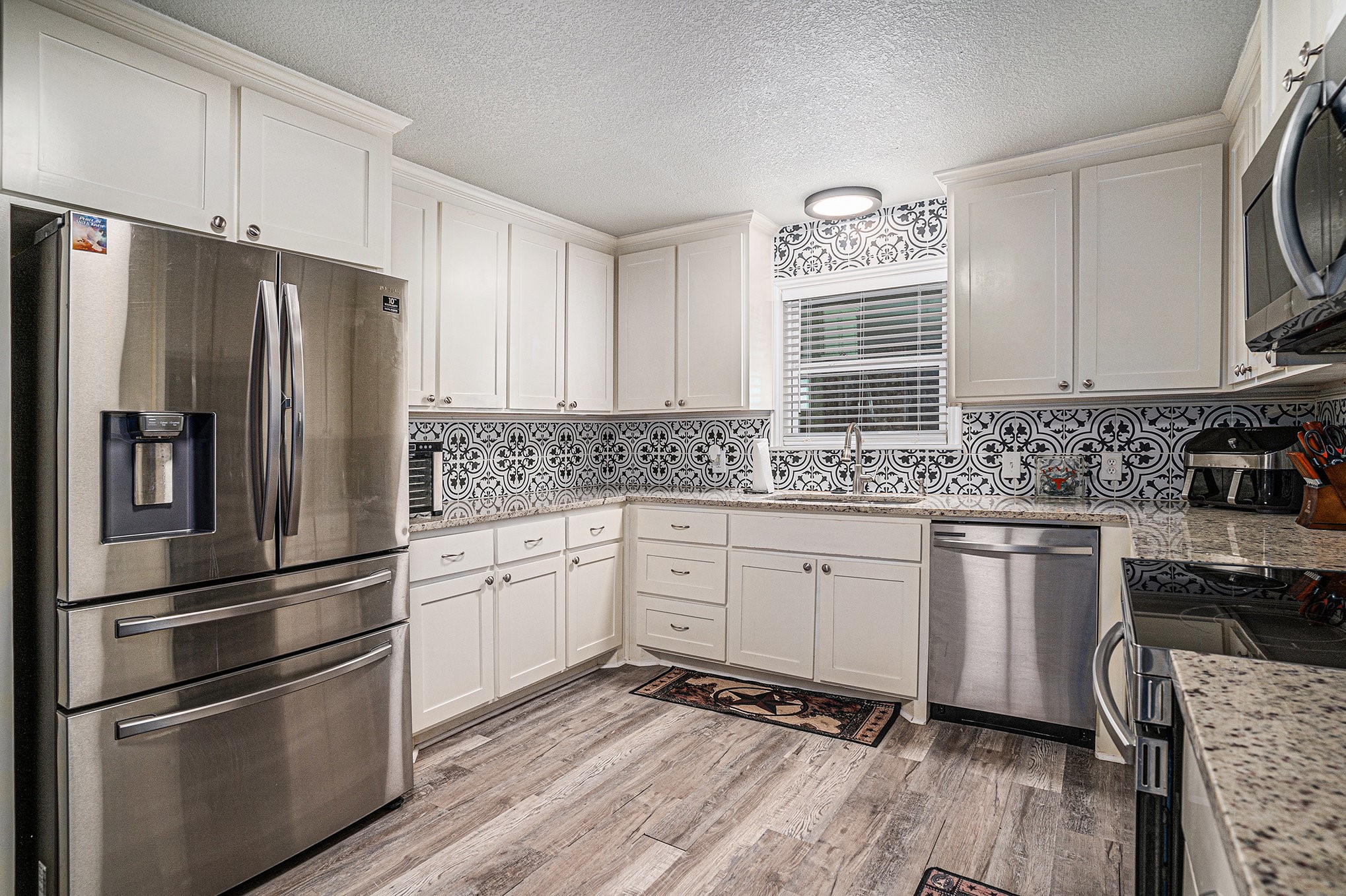 807 Poindexter Avenue Cleburne TX 76033