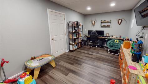 404 Hyde Park Drive Chandler TX 75758