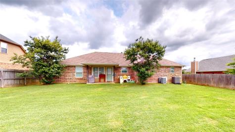 404 Hyde Park Drive Chandler TX 75758